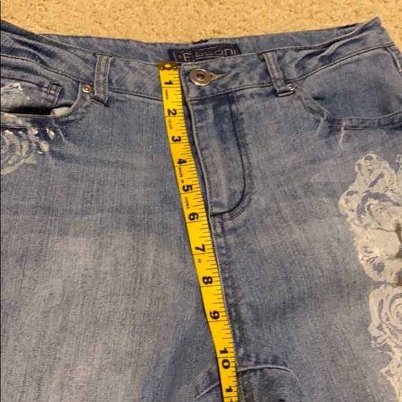 Baccini Cropped Jeans - Picture 13 of 13